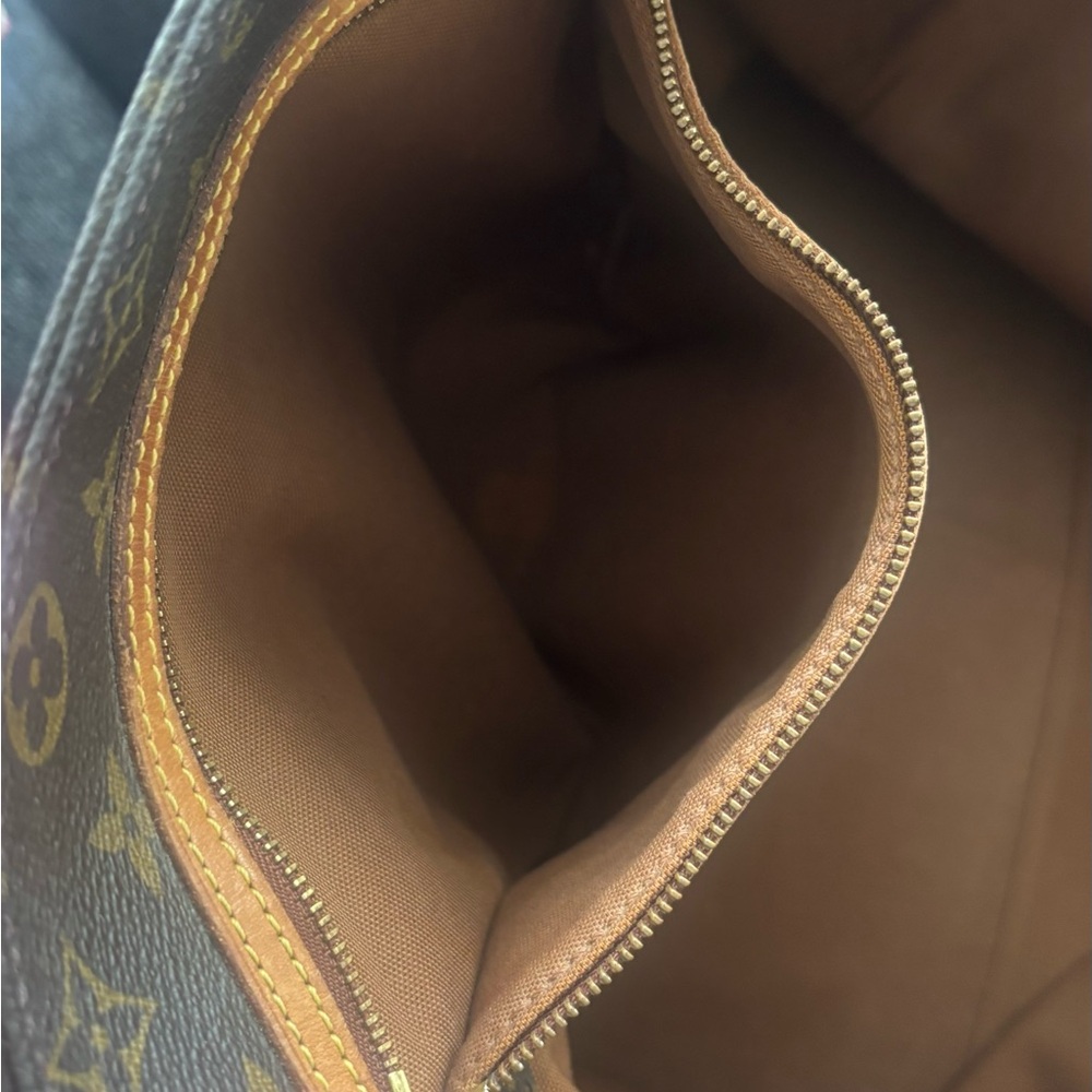 Louis Vuitton Monogram Canvas Tote with Vachetta Trim - Brown/Tan - Picture 5 of 10